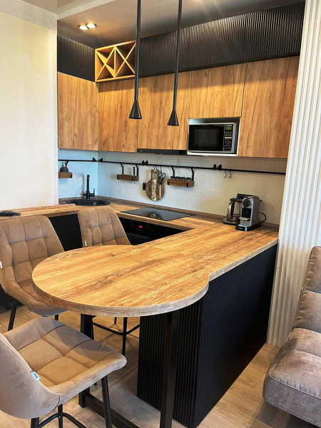 Кухня с комбинированными фасадами "Графика" 